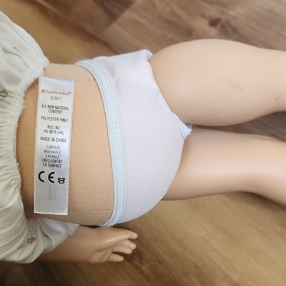 American Girl Doll Blaire with Box, Book, & Accessories - Girl of the Year 2019 - Picture 9 of 17